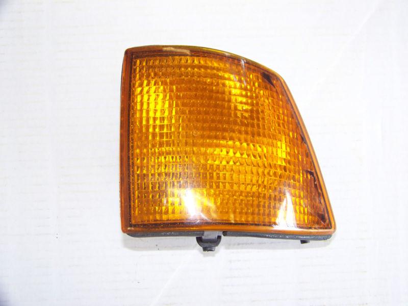 1990 bmw 750il driver's side front turn signal