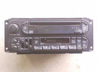 Dodge plymouth chrysler p04858540ah am/fm/cd casette radio used