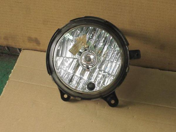 Daihatsu mira 2000 right head light assembled [0010800]