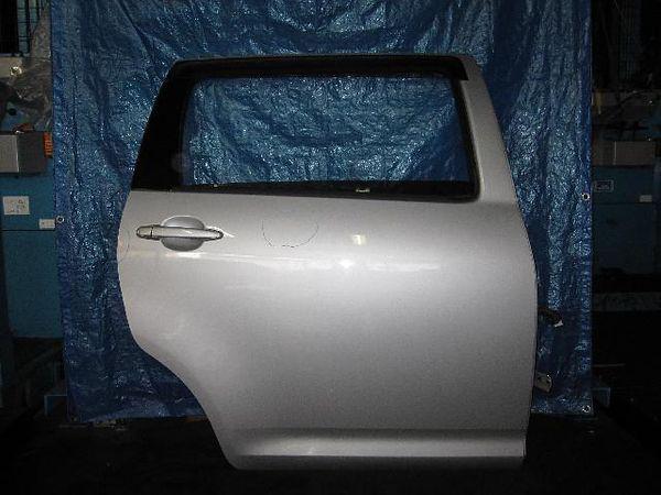 Toyota wish 2003 rear right door assembly [0113300]