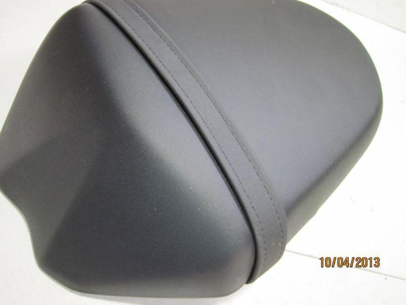 2011 suzuki gsxr - 1000 passenger seat 100935   free shipping #1410