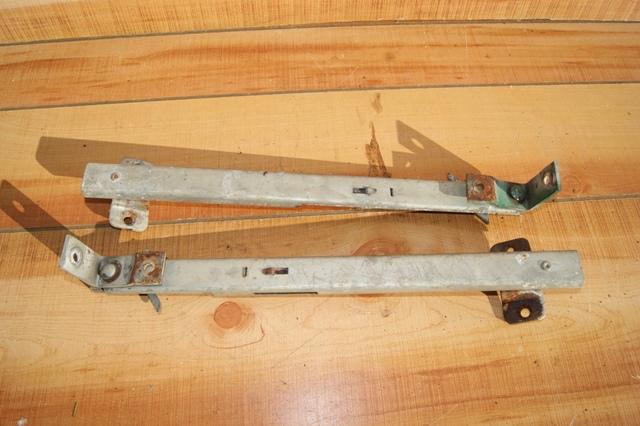 67 68 69 70 71 72 chevy gmc suburban barn door braces/stops