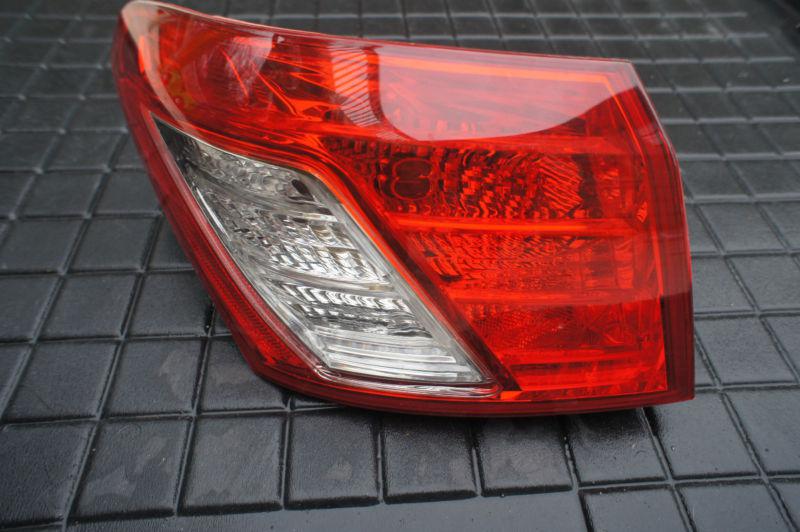 Lexus es 350  2008 left tail light  oem