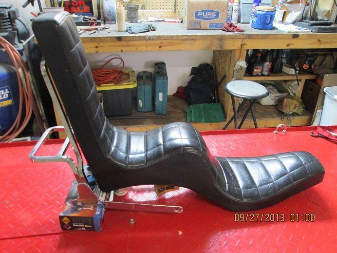 Harley davidson,sportster  60's king & queen seat & sissy bar