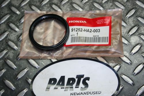 Honda 91252-ha2-003 dust seal (52x62x7) qty: 1