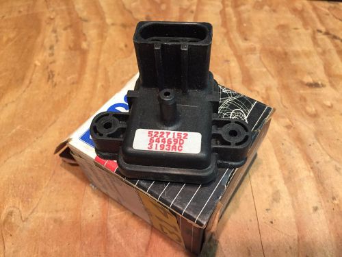 89 90 shadow laser sundance 2.5l turbo nos mopar map sensor 5227152