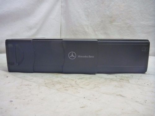 03 04 05 06 mercedes clk500 radio 6 cd changer a1638203889  wz996