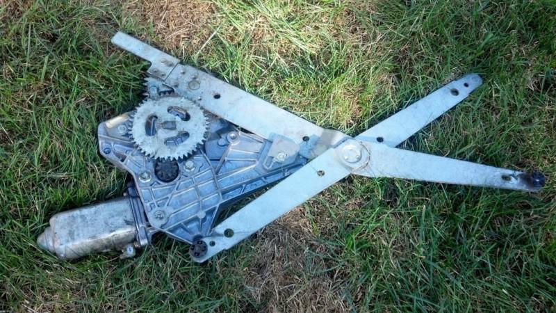 Porsche 944 power window regulator with motor (left)