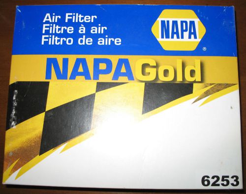 Napa gold air filter 6253 (new)