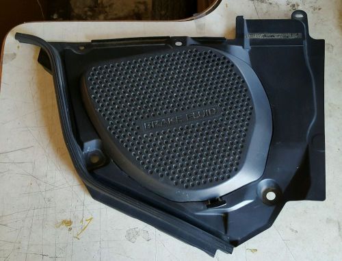 2004 05 06 nissan 350z brake fluid cover oem