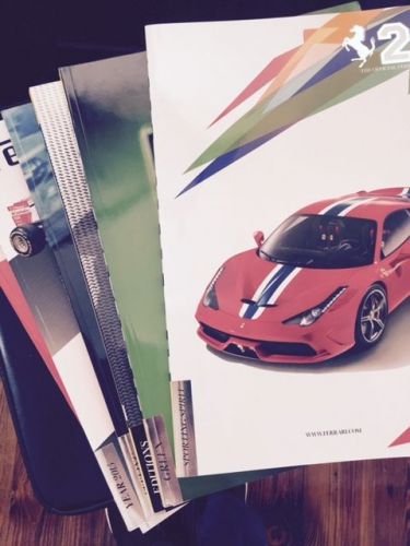 Set of 6 official ferrari magazines/yearbooks