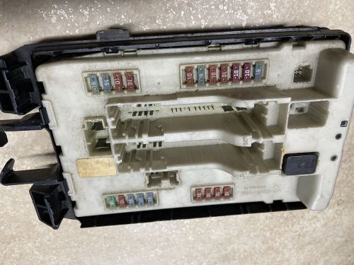 12-13 infiniti g37 fuse box relay junction unit module 284b71bn3a oem