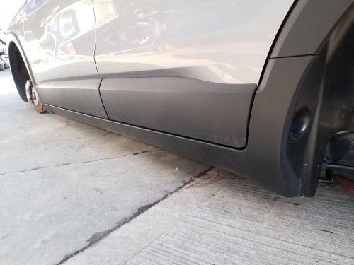 Side skirt vauxhall crossland x 2019 passengerside black moulding