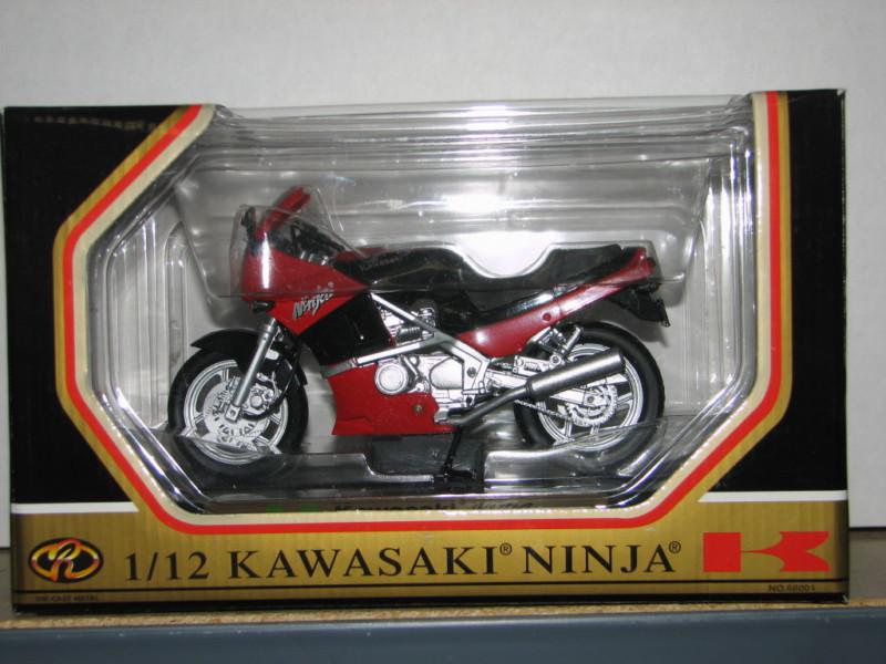 New ray 1:12 motorcycle kawasaki ninja 600 r 1993 red black