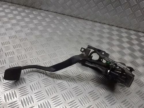 Toyota corolla estate e14 brake pedal petrol 106kw 2009 26657516-