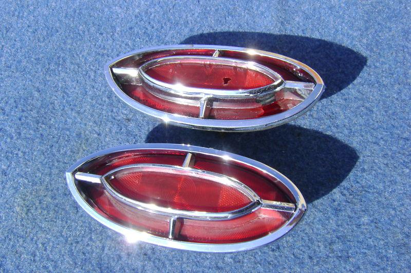 1962 62 olds tailights 88 98 starfire pair