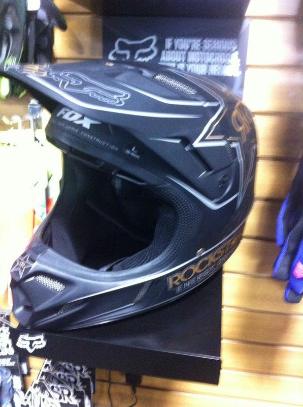 Black fox v4 rockstar carbon fiber helmet size large msrp is $549.99