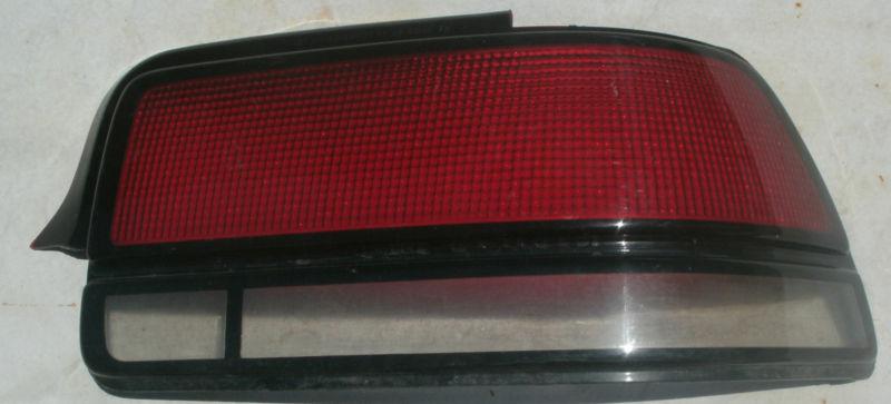 1988 88 89 90 91 pontiac grand prix right hand tail light lens bezel cover oem 