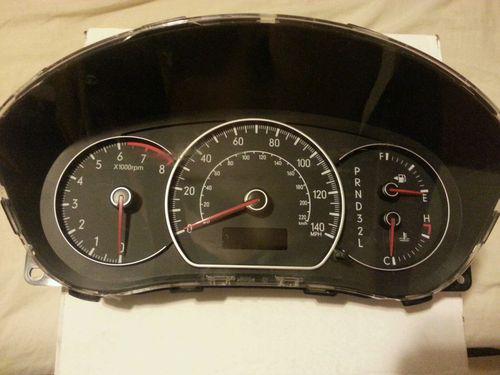 07-08-09 suzuki sx4... 104k   cluster  speedometer , factory,oem, at