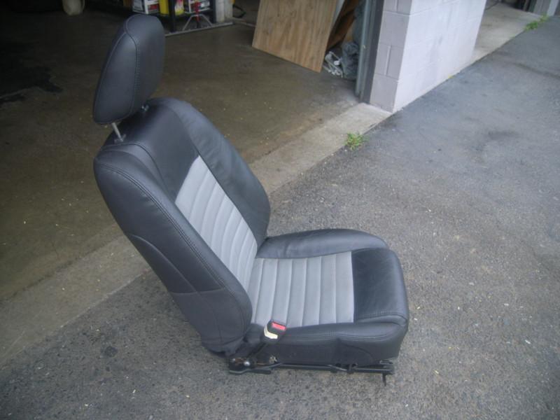 2009 ford mustang drivers seat, black and gray leather, power seat, 