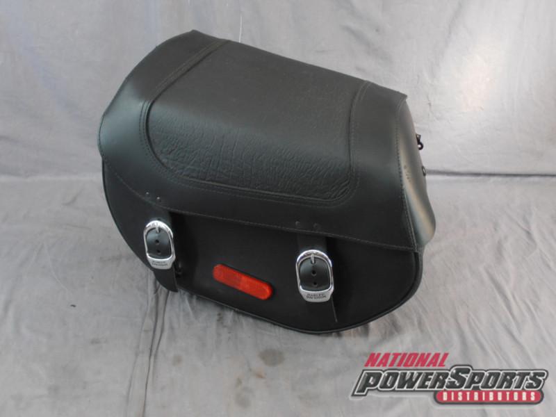 Harley 88240-07 softail left side rigid mount saddlebag luggage bag 9271322