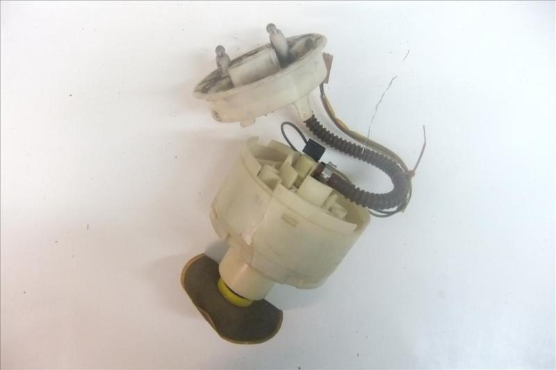 2004 volkswagen passat fuel pump 2464257