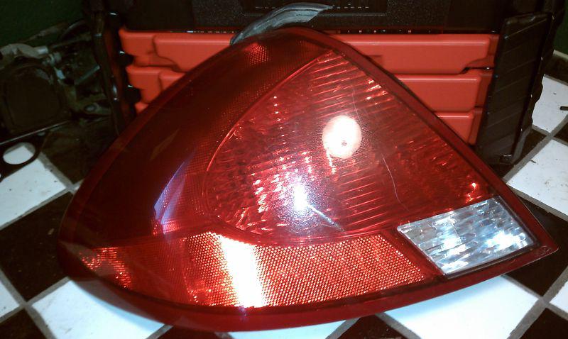 2000 2001 2002 2003 ford taurus left rear driver side tail lamp tail light 