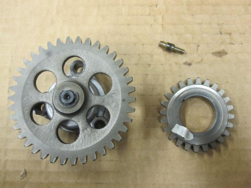 1987 suzuki lt300e oil pump and gear assembly