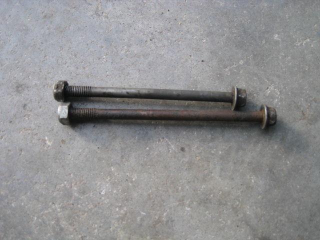 1983 yamaha yz80 - engine motor mounting bolts