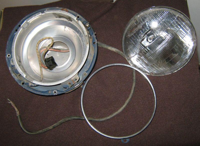 Original headlight assembly for 1951 dodge ¾ truck b3 series