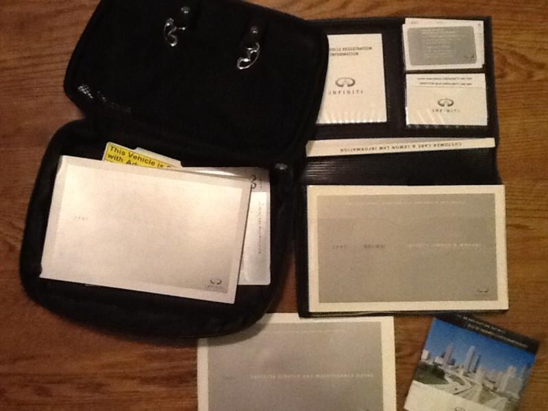 2007 infiniti m35 m45 owners manual set with case & navigation manual