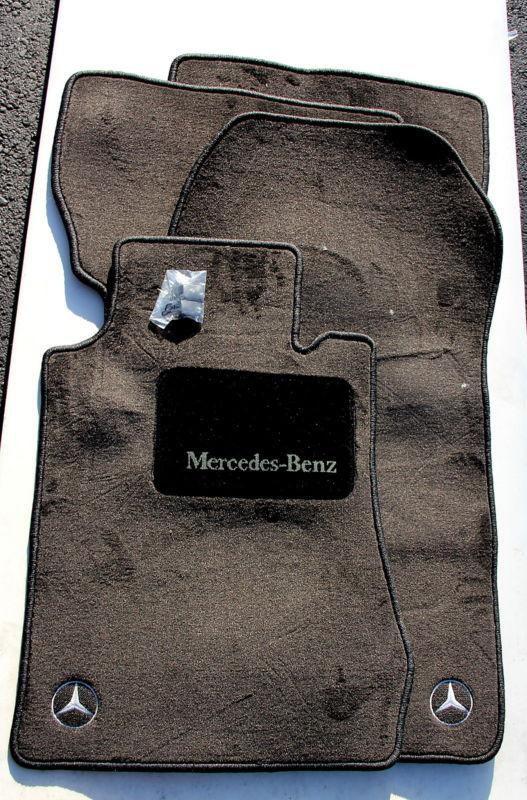 0446 mercedes e class all 4matic 1998-2002 (210) oem floor mat color-charcoal