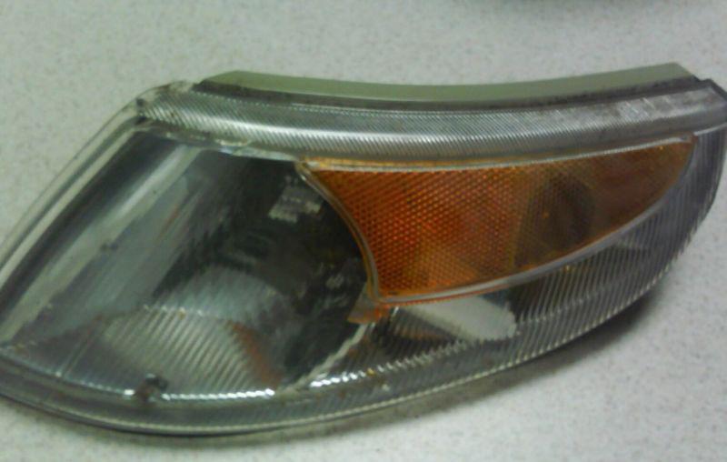 Saab 01  9 5 driverside turn signal lense