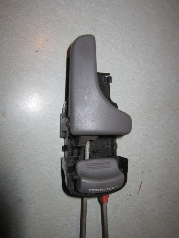 1995 nissan quest right (passenger) front interior door handle