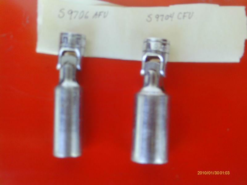 Snap on spark plug swivels