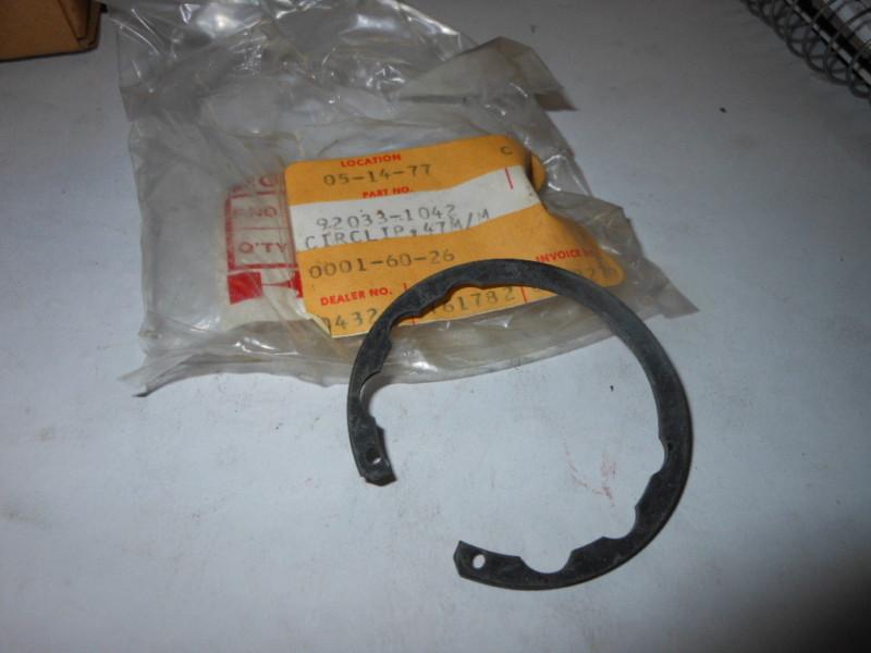 Nos kawasaki 47mm circlip f1 f2 f4 f11 f21m 92033-1042