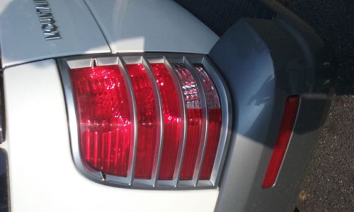 Mercury mountaineer rear drivers side tail light