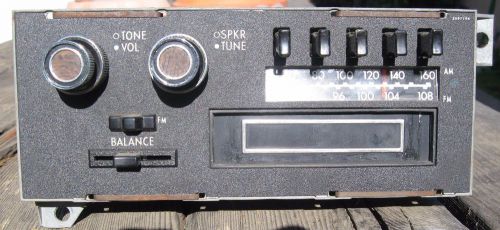 Vintage mopar 8 track am/fm radio