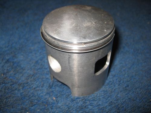 Vintage kart (go cart) nos 100cc foreign motor piston missing one ring-standard