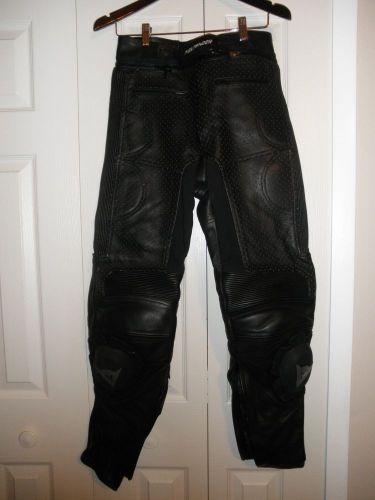 Fieldsheer leather motorcycle pants,size 28.
