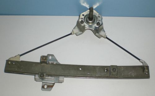 99 chevy geo metro lsi 4dr manual hand crank window regulator - rear lh