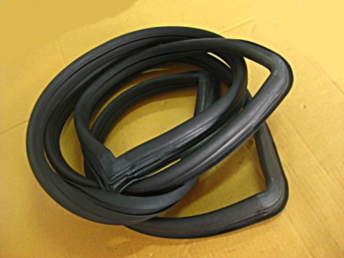 T/t corolla ke35 rear windshield weatherstrip rubber seal