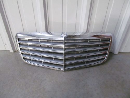 03 04 05 06 mercedes e class e320 e350 e500 chrome oem 4 bar style grille nice!