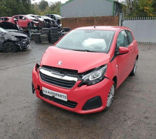 Peugeot 108  courtesy light active hatchback 14-22