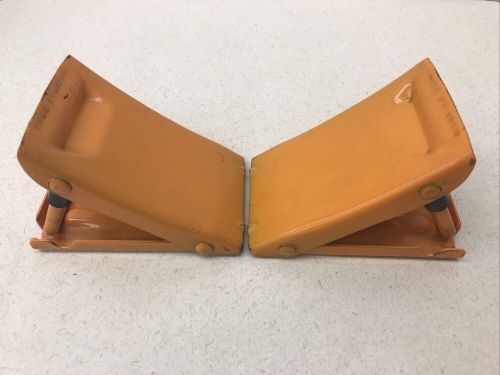 Vintage pair of wheel chock tire blocker japan orange fits datsun 280zx 300zx