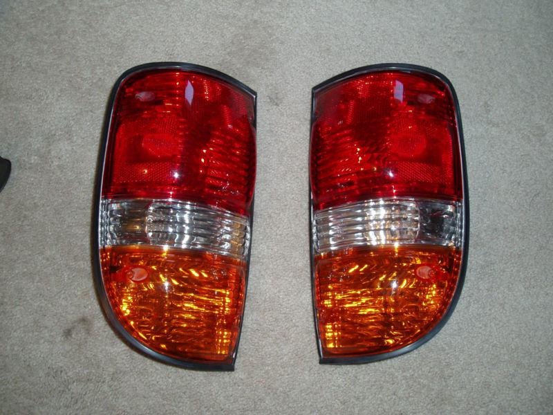 2003 toyota tacoma taillights set right/left side