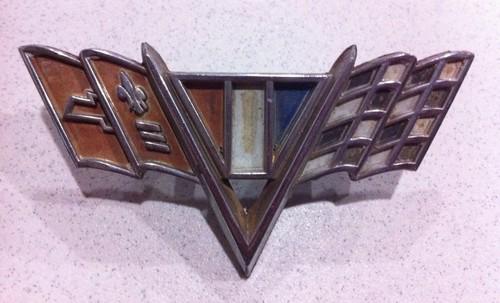 Body trim emblem chevrolet corvette nova impala camaro caprice