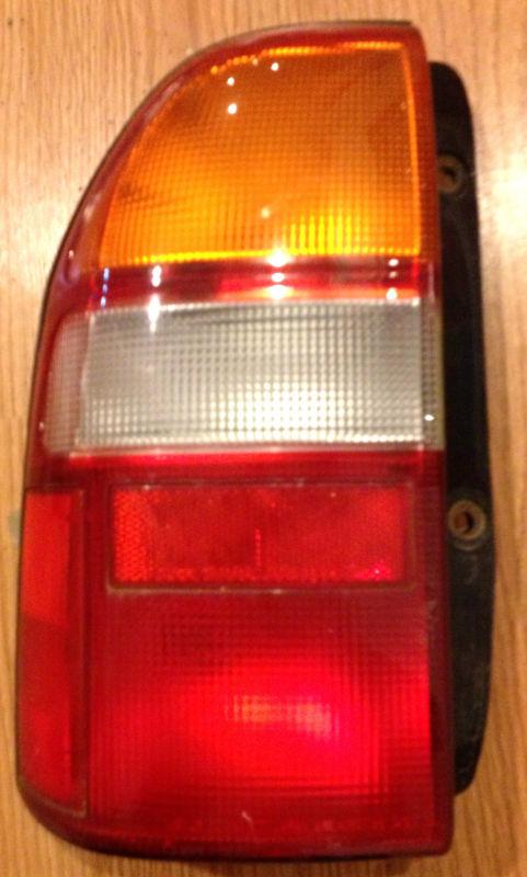 1999 00 01 02 03 04 tracker tail light 1999 sunrunner oem lh