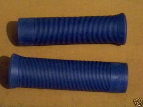 Indian chief scout & 4 cylinder hand grips blue (313)