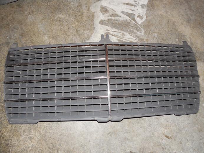 Mercedes-benz grille oem 260e 300e 400e 500e